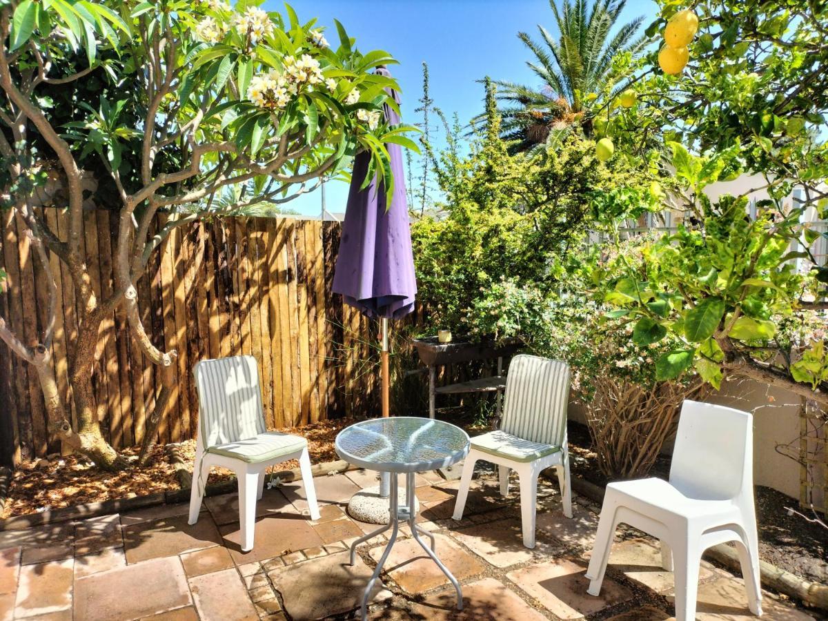 Lemon Tree Cottage Edgemead ภายนอก รูปภาพ