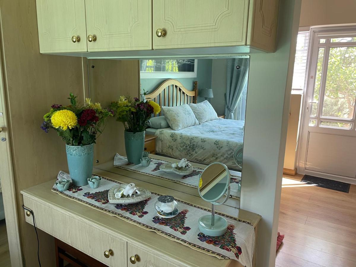 Lemon Tree Cottage Edgemead ภายนอก รูปภาพ