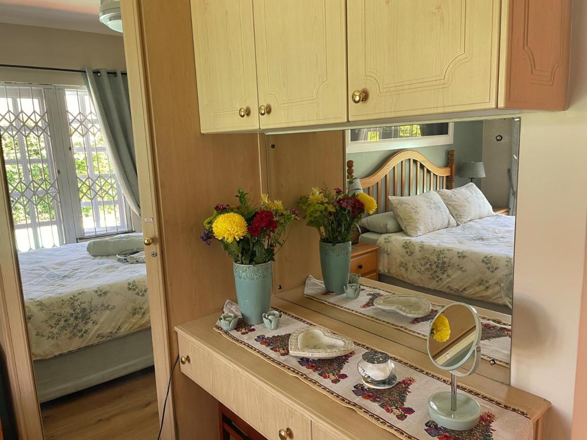 Lemon Tree Cottage Edgemead ภายนอก รูปภาพ