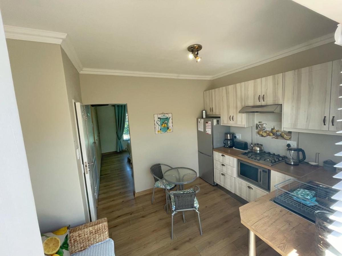 Lemon Tree Cottage Edgemead ภายนอก รูปภาพ