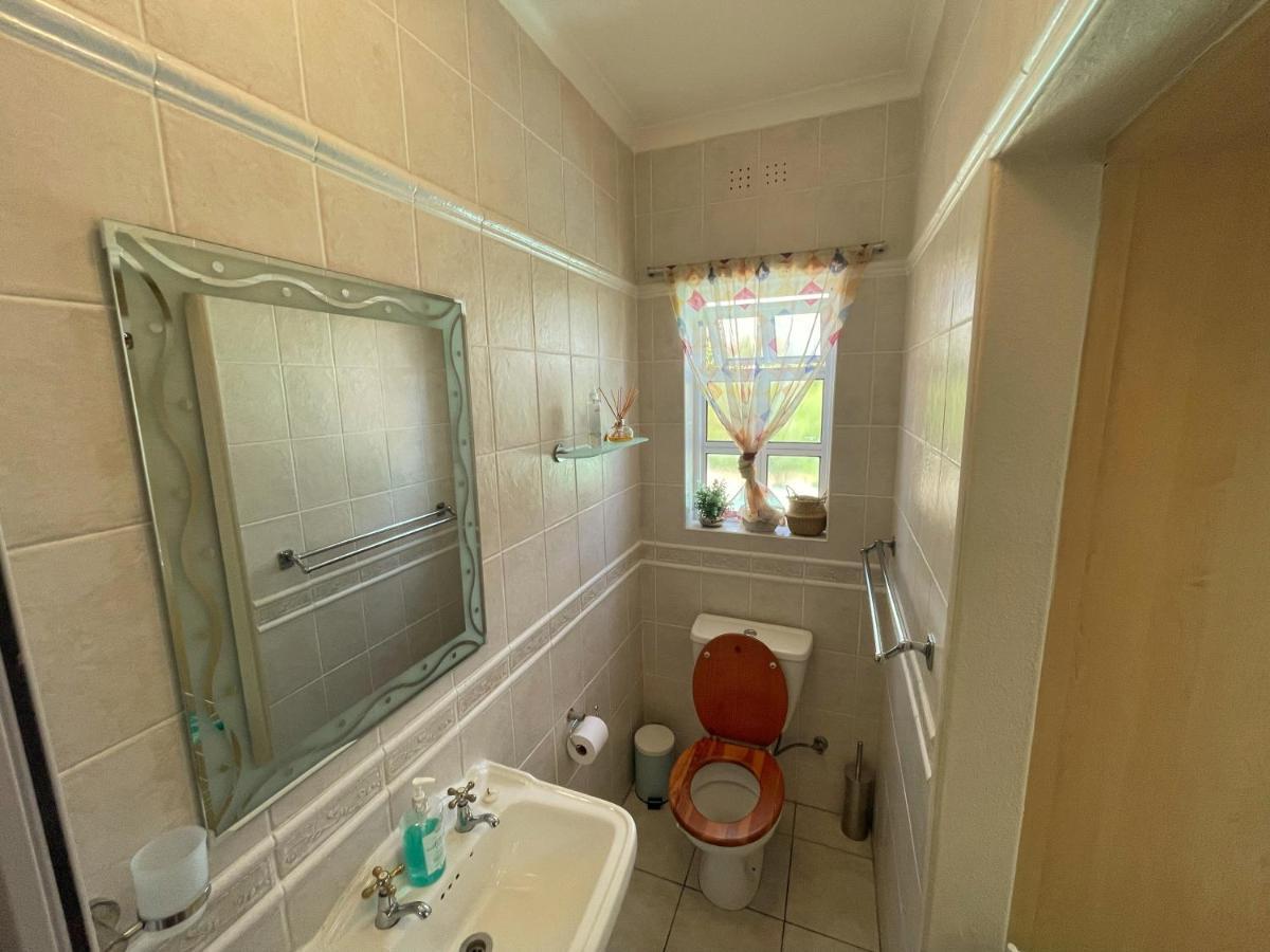 Lemon Tree Cottage Edgemead ภายนอก รูปภาพ