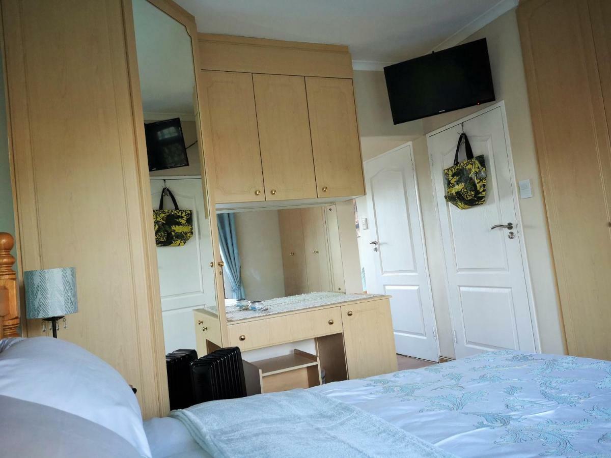 Lemon Tree Cottage Edgemead ภายนอก รูปภาพ